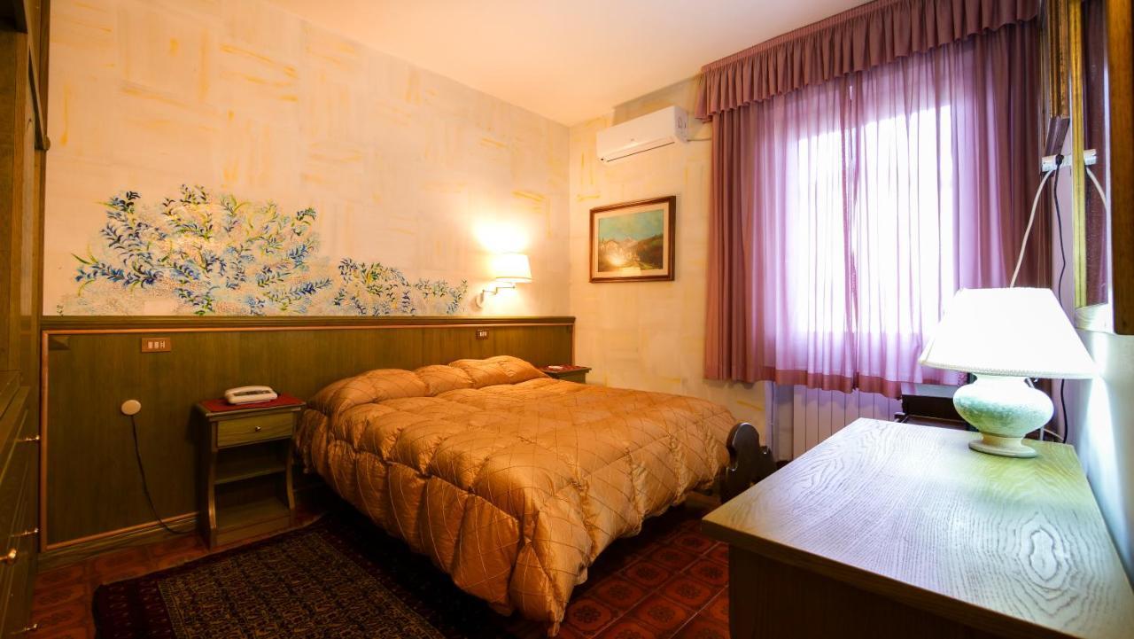 Hotel Ristorante La Nuova Fattoria Carsoli Extérieur photo